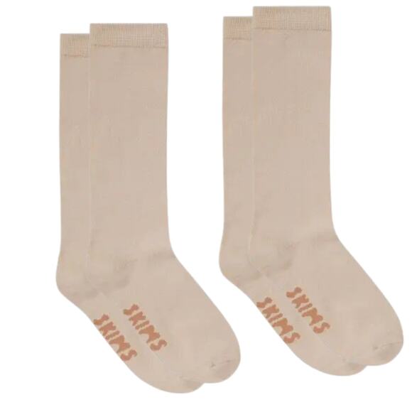 NIB 2 Pairs Skims Everyday Crew Socks 🧦 - Sand | Size Medium - Picture 1 of 4